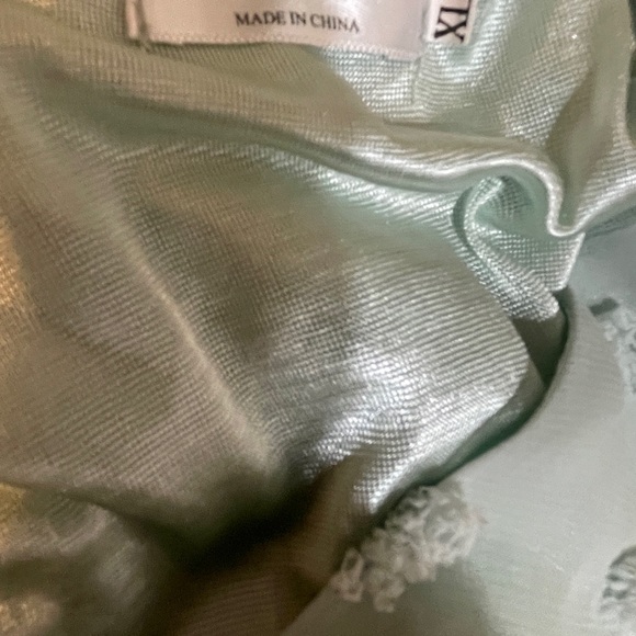 Dress size XL used in very good condition - Picture 3 of 3